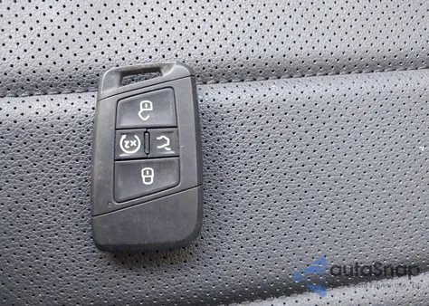 2024 Volkswagen Tiguan 2.0T Sel R-Line from USA, damaged, VIN 3VV4B7AX2RM134830